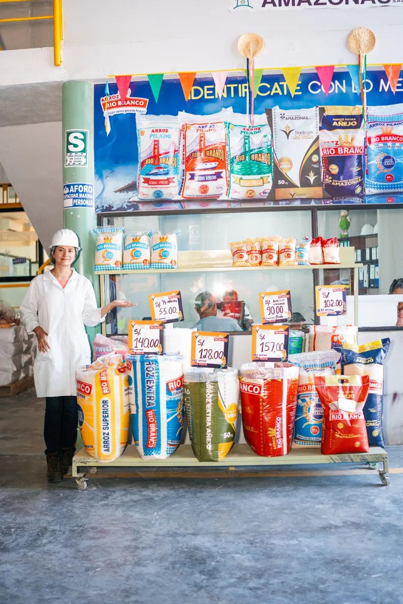 Comercial – Atención a clientes y distribuidores
